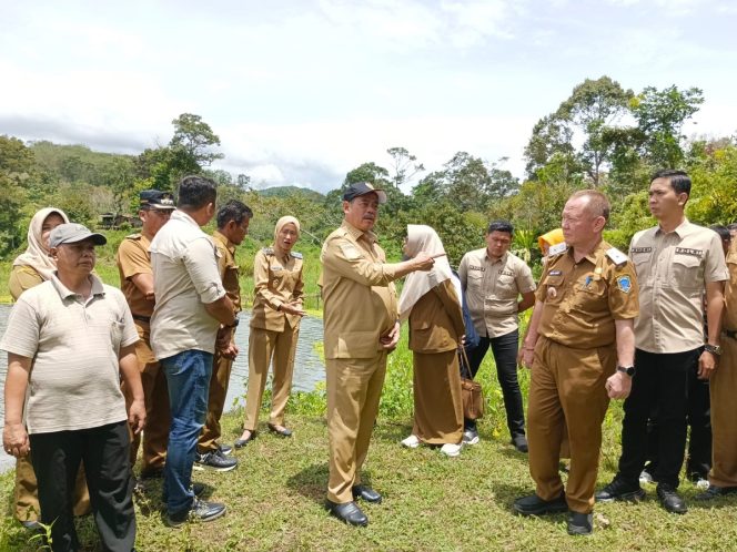 
					Bursah dan Widya Tinjau Potensi Perikanan Dorong Pengembangan Ekonomi dan Wisata Lokal (Ist)