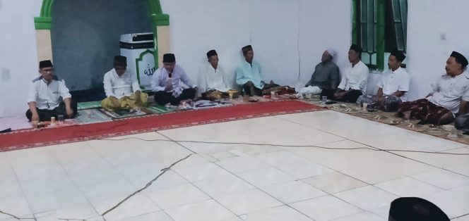 
					Masyarakat Desa Curugciung Gelar Pengajian Di Musolah Nurul Fatihin (Dok. Istimewa)