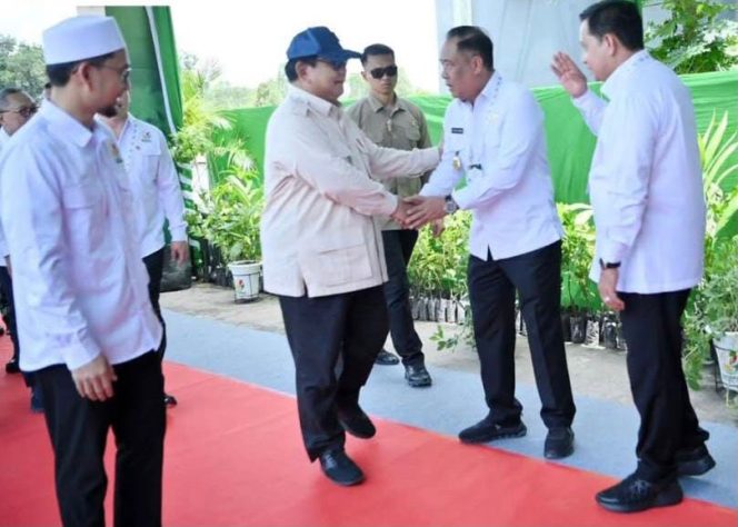 
					Foto. Presiden RI Prabowo Subianto saat kunjungan kerja ke Daerah Sumatra Selatan