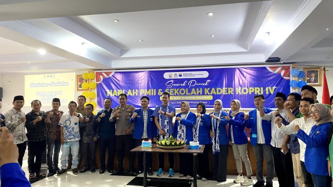 
					Foto. Puncak Harlah ke 65 PMII, PC PMII Pandeglang (lst).