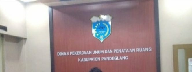 
					Wartawan minta klarifikasi pejabat dinas PUPR Ciptakarya Kab. Pandeglang (Ist)