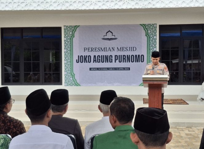 
					Kapolres pandeglang Resmikam Masjid Joko Agung Purnomo (Dok/ist)
