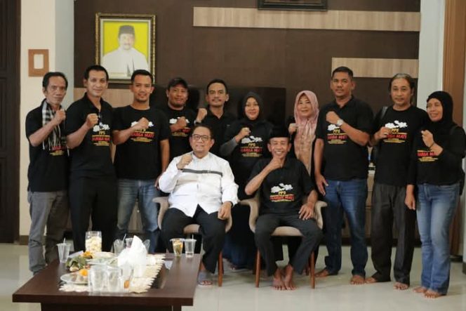 
					Tim Komite Percepatan Pembentukan Provinsi Pulau Sumbawa (KP4S) Silaturahmi ke KSB dan Konsolidasi Pembentukan