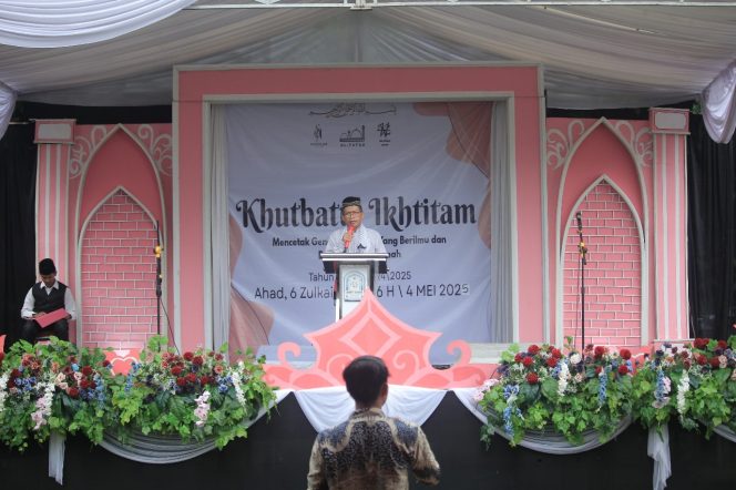 
					Pondok Pesantren Al-Fatah Cileungsi Gelar Haflah Akhir Sanah Gabungan Tiga Lembaga Pendidikan (Dok/Al Mujahid/nusakata.com)
