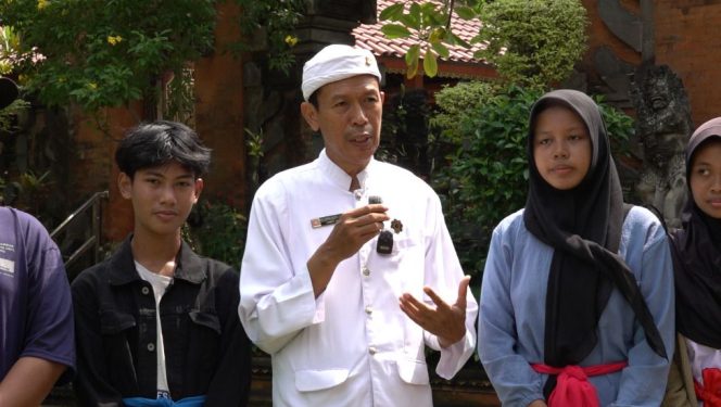 
					Dilarang Study Tour Oleh KDM, Siswa SMP di Kota Bekasi Kunjungi Pura Bali (Ist)