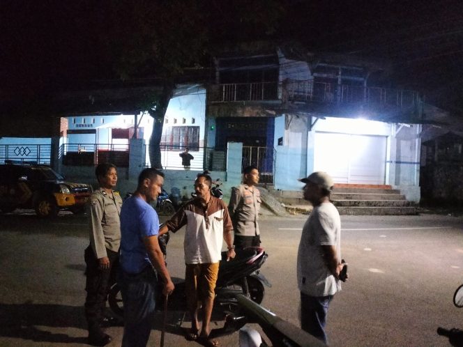 
					Antisipasi Gangguan Keamanan Di Malam Hari,Polsek Dompu Laksanakan KRYD (dok/ridwan)