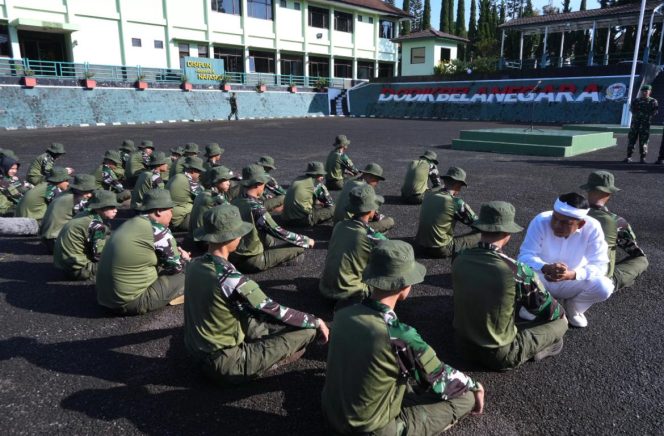
					Pendidikan Karakter ala Barak: Tinjauan Hukum Tata Negara atas Kebijakan Kang Dedi Mulyadi  Soal Kenakalan Remaja