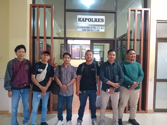 
					Foto Aktivis JPMI Audiensi di polres Pandeglang (Ist)