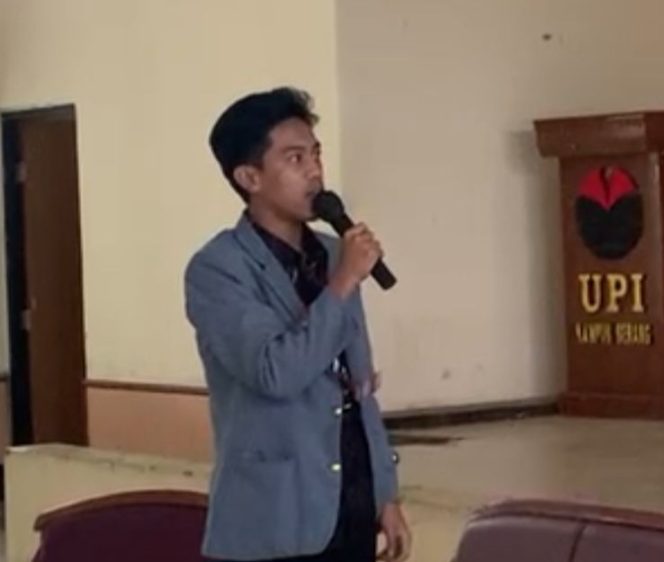 
					Foto : Mahasiswa UPI