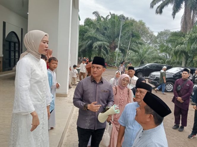 
					Wakil Bupati Lahat Laksanakan Salat Iduladha 1446 H di Masjid Al-Muttaqin Bersama Warga