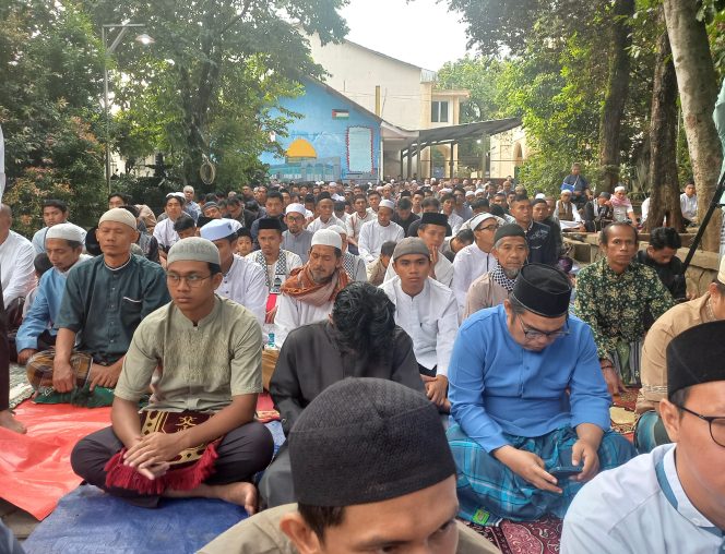 
					Sholat Idul Adha di Ponpes Al-Fatah Cileungsi, Imam Ingatkan Prinsip Tauhid dan Kesatuan Umat (Ist)