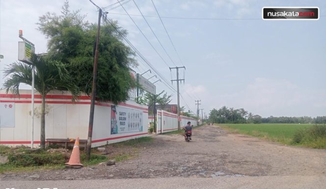 
					DPRD Pandeglang Komisi 3 Atensi Soal Jalan Poros Desa Yang Tidak Di Bangunkan PT. Adikarya (Doj/Irgi/nusakata.com)