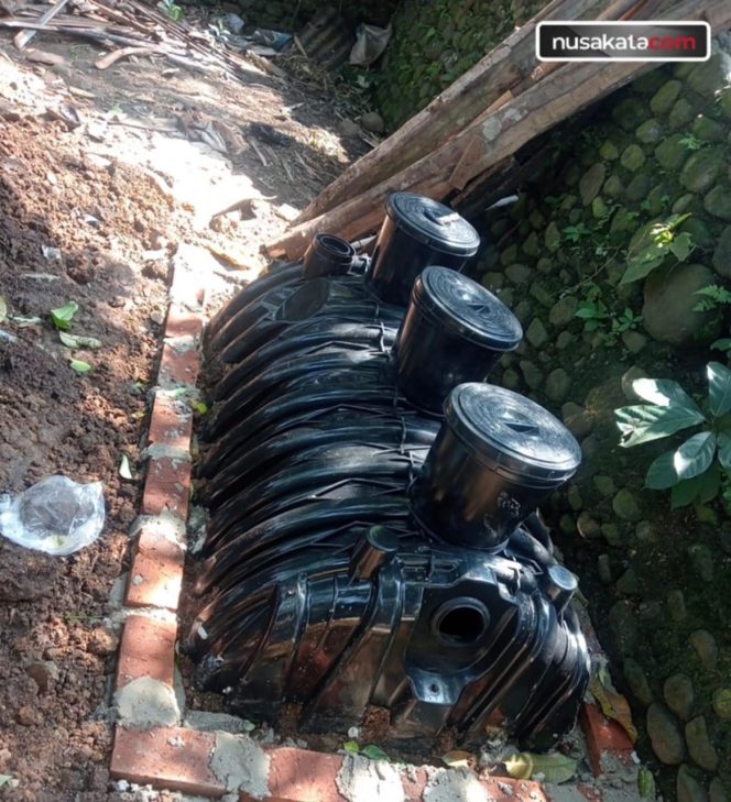 
					Gambar Program Jamban Di desa Parumasan Kec. Cipeucang diduga mangkrak (Ist)