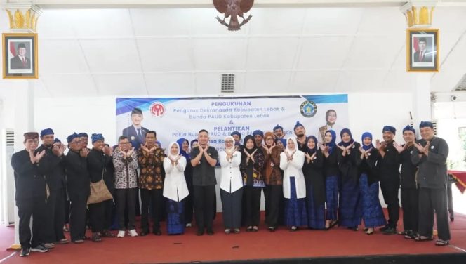 
					Bupati Hasbi Lantik Pengurus Dekranasda Lebak 2025–2030