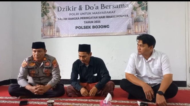 
					Polsek Bojong Gelar Dzikir Dan Do'a Bersama Dalam Rangka Hut Bhayangkara Ke-79 (Dok/Ist)
