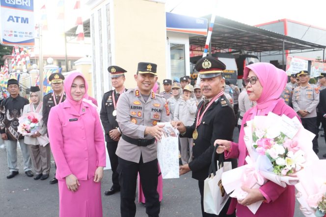 
					Foto. Wisuda Purna Bhakti Polres Lahat (Ist).
