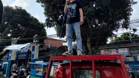 Foto. Salah satu peserta aksi saat sampaikan orasinya (Ist).