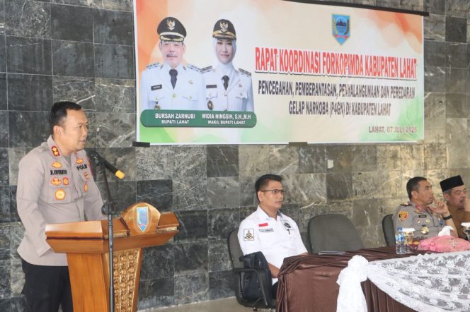 
					Kapolres Lahat Hadiri Rapat Koordinasi Forkopimda Bersama BNN Sumsel Terkait P4GN
