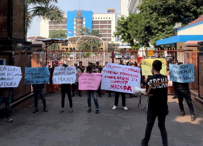 
					Mahasiswa Madura Demo Bea Cukai (Ist)