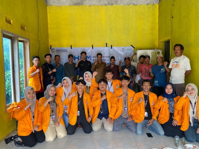 
					Edukasi Lingkungan dan Aksi Nyata: Mahasiswa KKM Bangun Kesadaran Warga Kasemen (Dok /KKM)