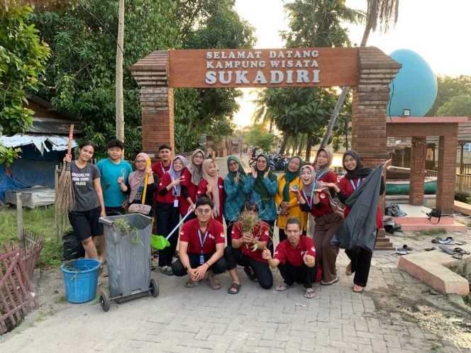
					Warga Sukadiri dan Mahasiswa Universitas Primagraha Gelar Aksi Bersih Sungai