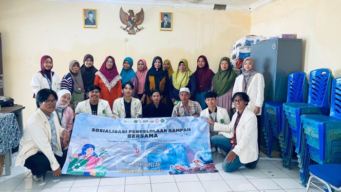 
					Kelompok 7 Kukerta Tematik UIN SMH Banten sosialisasikan Bank Sampah Digital di Kampung Ambon, Desa Margaluyu (Ist).
