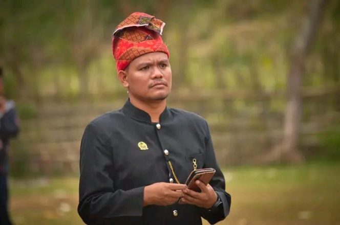 
					Kepala Desa Sebeok Resmi Ditunjuk sebagai Non Litigation Peacemaker 2025 oleh BPHN Kemenkumham RI      (Dok/Ist)