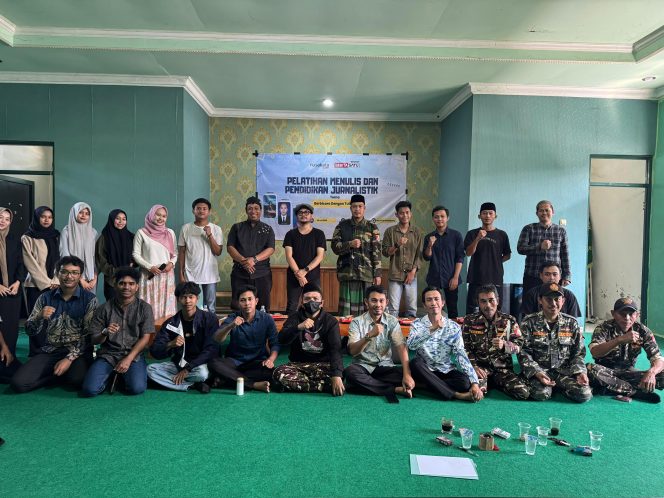 
					Menulis Adalah Melawan Sunyi: Pelatihan Jurnalistik di Pandeglang Gaet Antusias Anak Muda (Dok/nusakata.com)