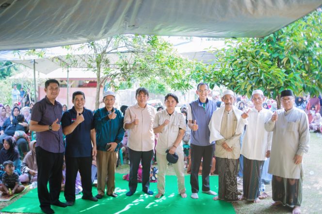 
					Foto. Ratusan siswa dari sembilan sekolah di Desa Ciandur, Saketi, Pandeglang, menerima beasiswa Program Indonesia Pintar (PIP) hasil aspirasi anggota Komisi X DPR RI Bonnie Triyana (Ist).
