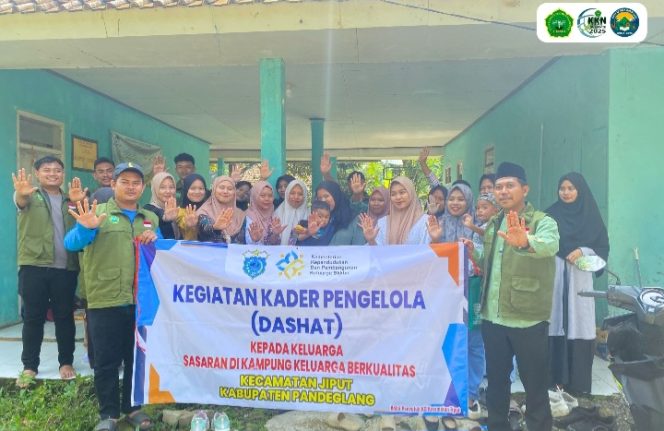 
					KKN Kelompok 12 UNMA Banten di Desa Sukamanah Dukung Program DASHAT Bersama Kader Pengelola (Dok/mahasiswa KKN)