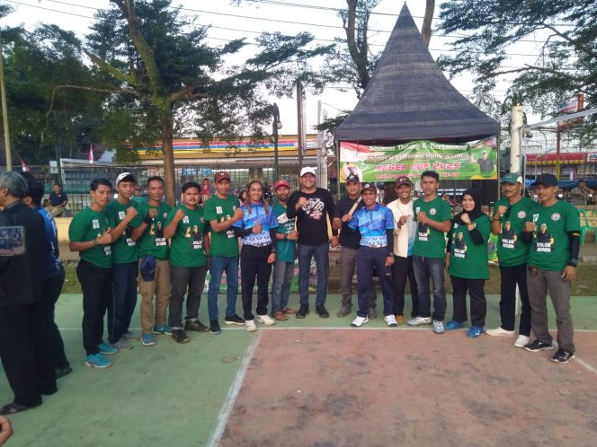
					Turnamen bola voli Regen Cup dalam rangka peringatan Hari Ulang Tahun Kemerdekaan Republik Indonesia (PHBN) Kecamatan Malingping resmi berakhir pada Jumat (15/8/2025) di Alun-Alun Malingping. Tim Kejo Akeul (putra) dan Gibas (putri) keluar sebagai juara pertama setelah menang telak di laga final.