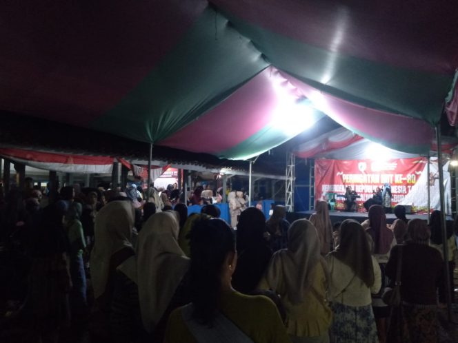 
					Foto. Panitia HUT RI ke-80 Kecamatan Malingping menggelar lomba karaoke meriah di halaman pendopo (Ist).