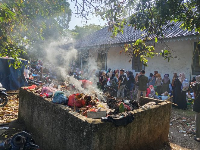 
					Potret Tumpukan Sampah di Kwadanan Menes Saat Meriahkan Perlombaan kegiatan (Dok/nusakata.com)