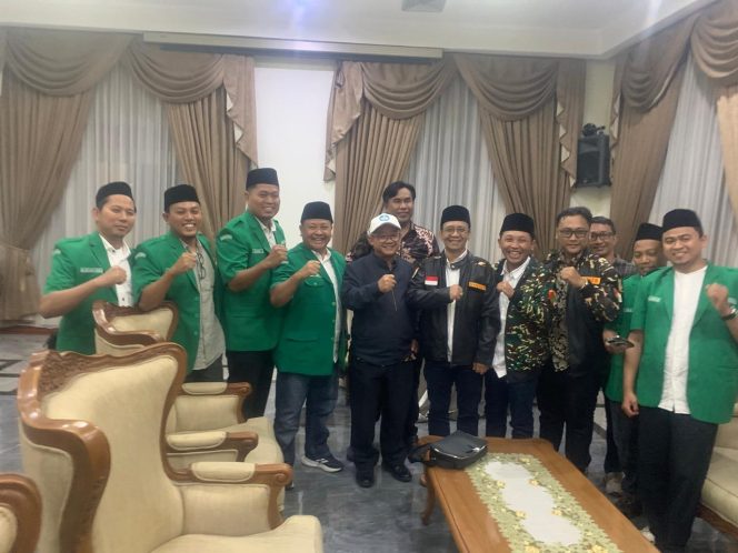 
					Photo: pertemuan GP Anshor Jatim dengan Mendikdasmen Abdul Mu’ti (dok: Ist).