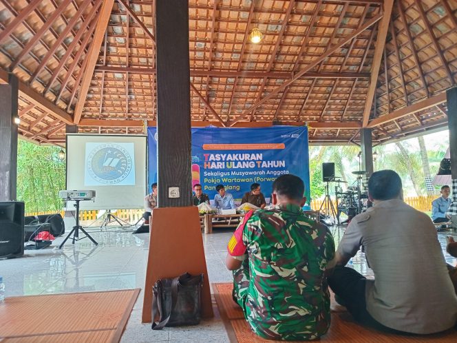 
					Tasyakuran Porwan Pandeglang dan Pemilihan Ketua Baru. Desa Bandung, Kecamatan Banjar. Selasa, (30/9/2025).