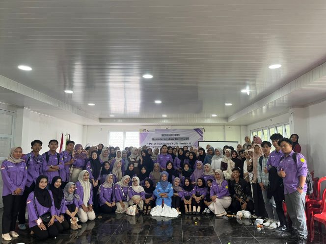 
					Mahasiswa Program Studi Pendidikan Guru Sekolah Dasar (PGSD) STKIP syekh Manshur mengikuti kegiatan Pelatihan Karya Tulis Ilmiah dan Penggunaan Software Mendeley yang dilaksanakan di Gedung KNPI Pandeglang, Kamis (25/9).