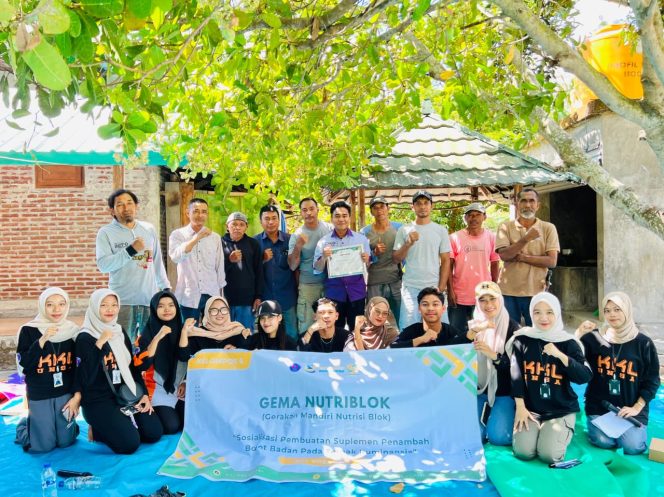 
					Sosialisasi Pembuatan Urea Molasses Block (UMB) di Desa Muer, Mahasiswa KKL Hadirkan Inovasi Pakan Ternak. (Ist)