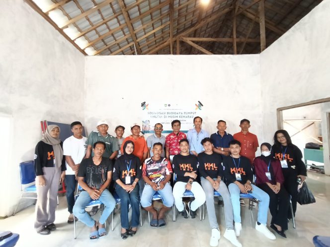 
					Kelompok 9  KKL Labuhan kuris  Gelar Sosialisasi Budidaya Rumput Unggul di Musim Kemarau