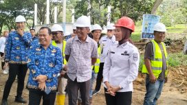 Wakil Bupati Lahat Meninjau Langsung Progres Renovasi Pembangunan Taman Rekreasi Ribang Kemambang. (Ist)