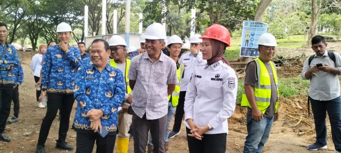 
					Wakil Bupati Lahat Meninjau Langsung Progres Renovasi Pembangunan Taman Rekreasi Ribang Kemambang. (Ist)
