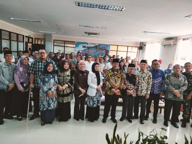 
					H. Bursah Zarnubi, Hadiri Forum Konsultasi Publik RSUD Lahat. (Ist)
