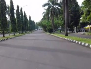 Suasana Jalan Tegar Beriman Cibinong saat ditutup berkaitan dengan suatu acara di Kabupaten Bogor tahun 2016.