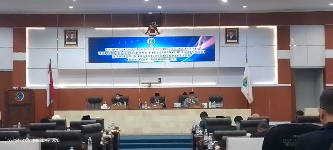 
					Paripurna DPRD Kabupaten Lahat Dalam Rangka Penetapan Program Pembentukan Peraturan Daerah Tahun 2026. (Ist)