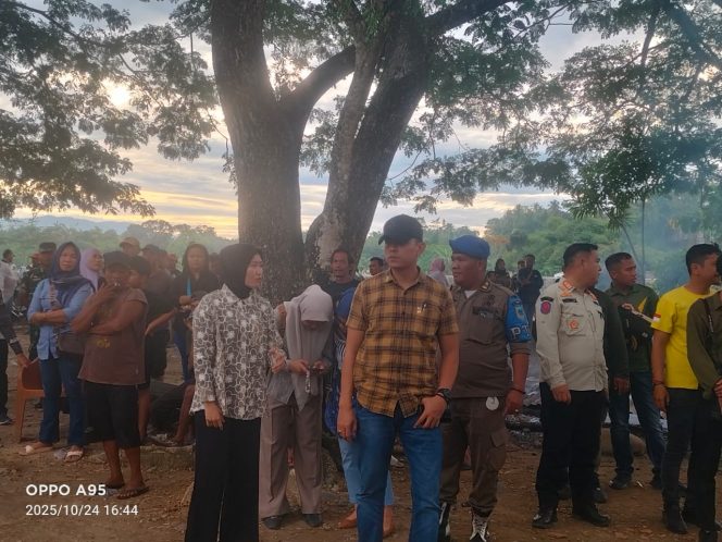 
					Cafe Remang-Remang Di Bawah Jembatan Benteng Di Bongkar Habis Pemkab Lahat. (Ist)