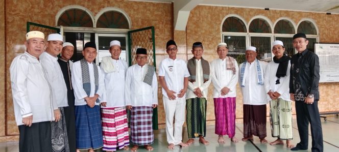 
					Delbed Widodo Silahturahmi Sekaligus Sholat Jum’at Bersama Masyarakat Kelurahan Bandar Jaya Lahat 