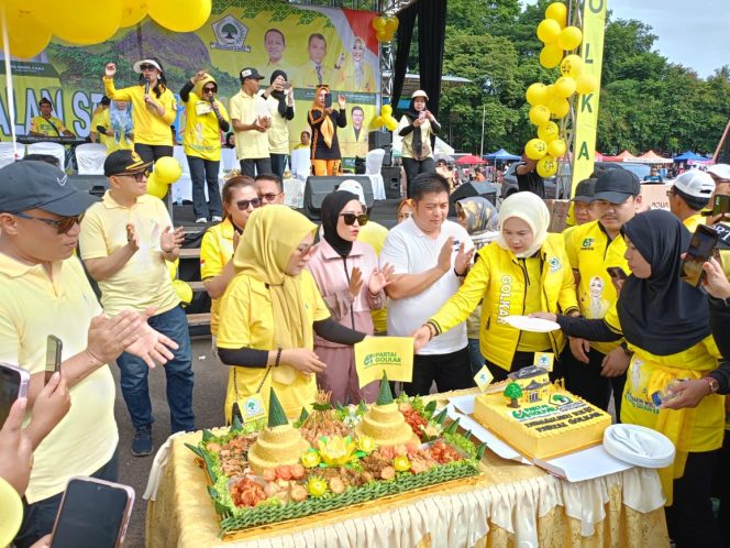 
					Perayaan Hari Ulang Tahun (Hut) Yang Ke-61Tahun Partai Golkar Berlangsung Meriah. (Ist)