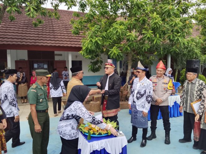 
					Peringatan Hari Guru Nasional & HUT PGRI Ke-80 Tahun Di Lahat Berlangsung Khidmat. (Ist)