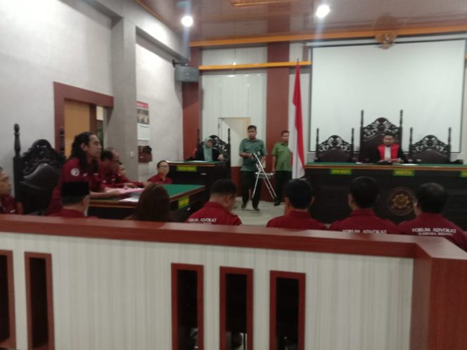 
					Tim Kuasa Hukum Aliansi Advokat Pejuang Ai Jati (PAJ) Tantang Legalitas Penyidikan dalam Praperadilan