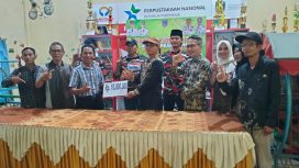 Lurah Bandar Jaya Tunjukkan Kepedulian dengan Salurkan Donasi Rp10 Juta untuk Korban Banjir. (Ist)