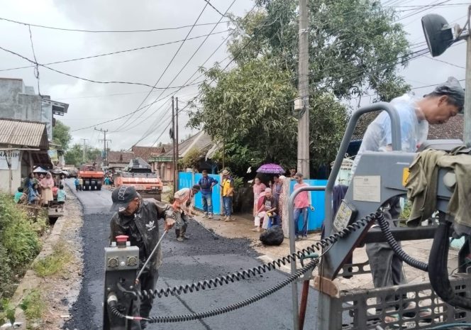 
					20 Tahun Menanti : Pemdes Dan Karang Taruna Malingping Utara Apresiasi Realisasi Pembangunan Jalan. (Ist)